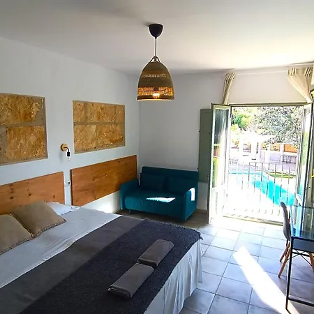 Residencia Alma בית הארחה